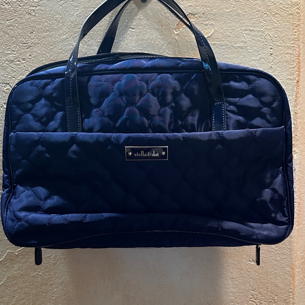 Stella & Dot Midnight Blue Quilted Travel Bag